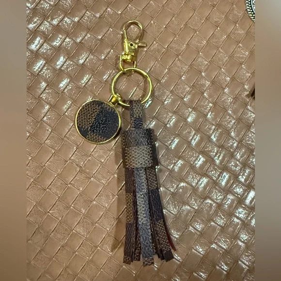 Louis Vuitton upcycled damier ebene Y2K authentic material tassel purse FOB - Picture 4 of 5